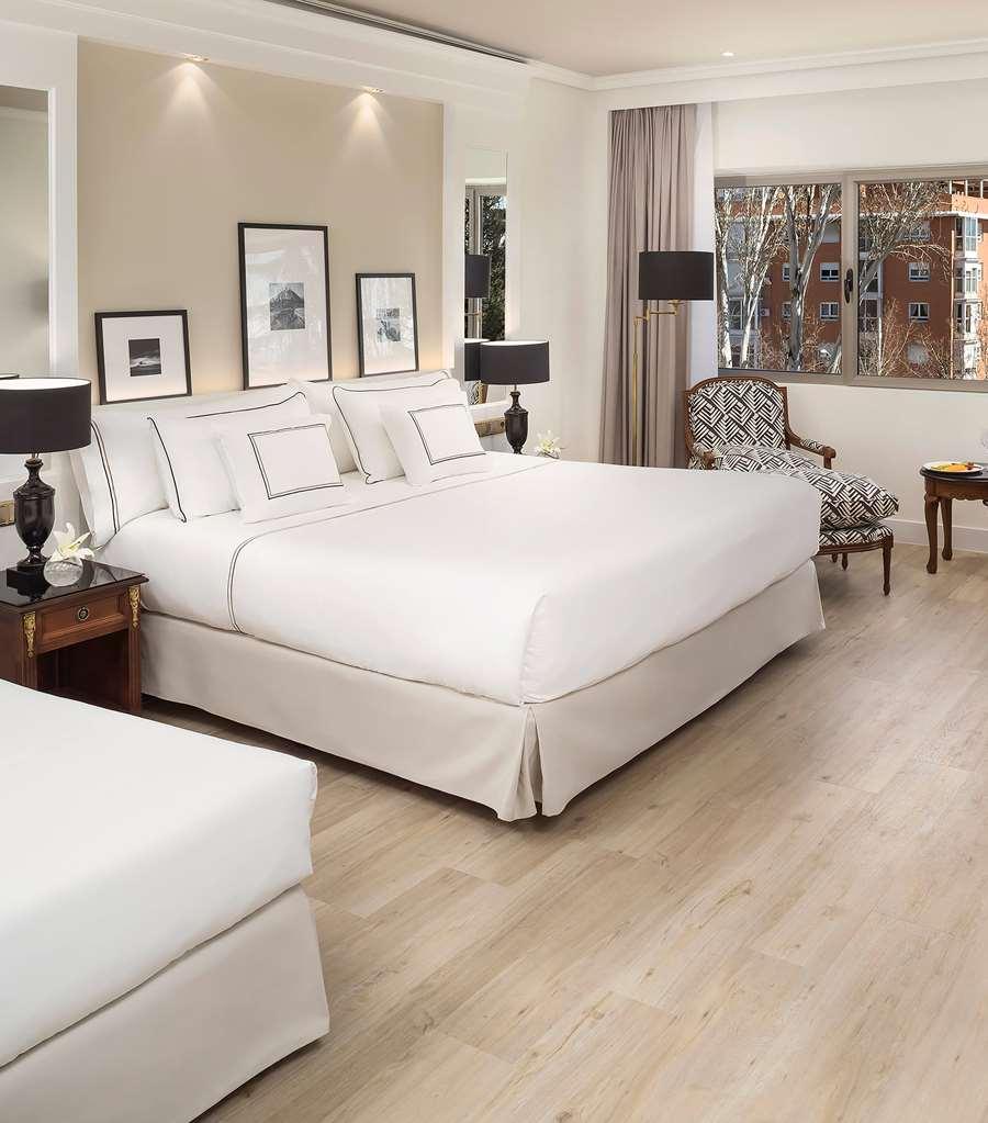Melia Barajas Hotel