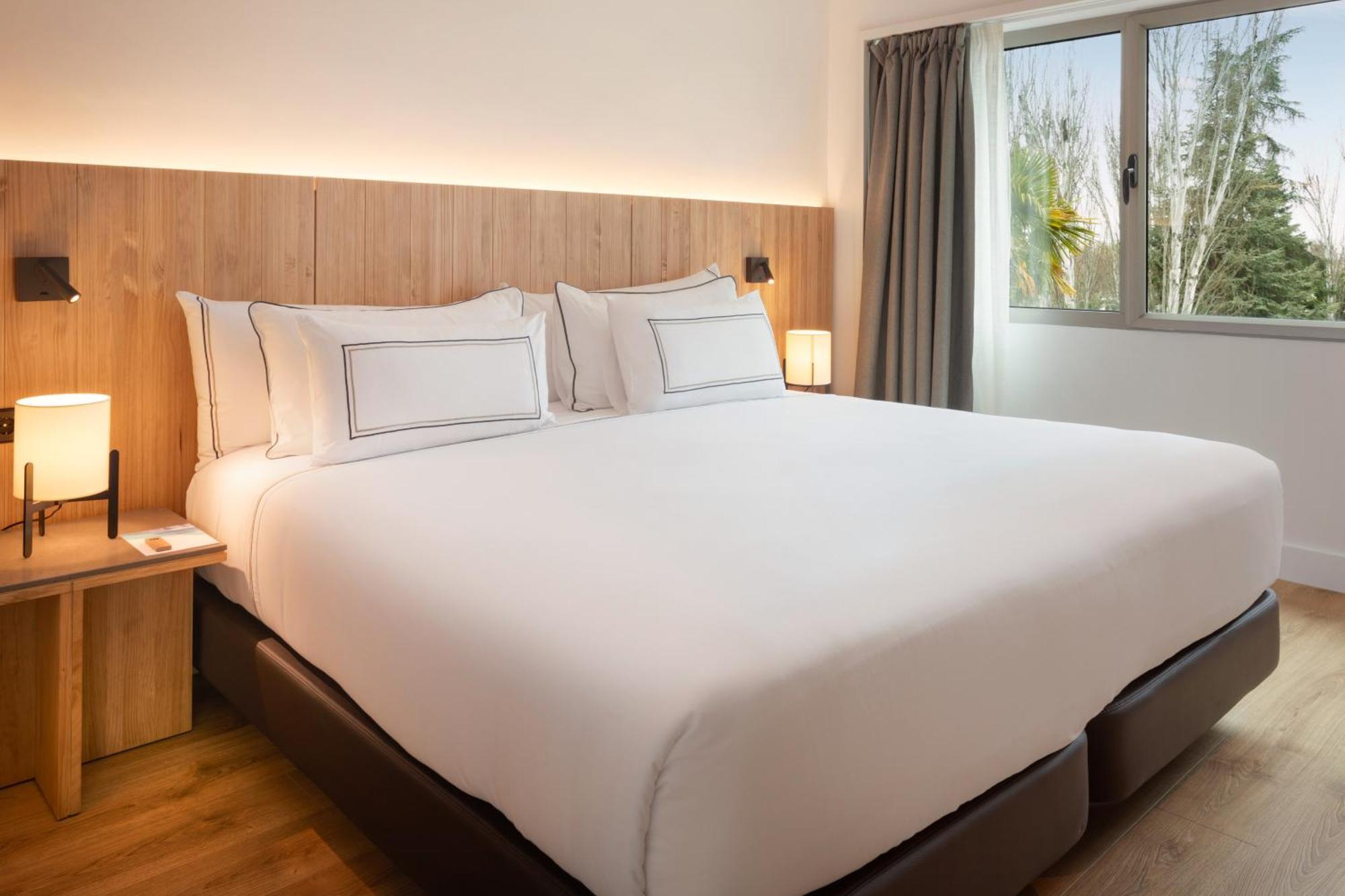 Hotel Melia Barajas 4*